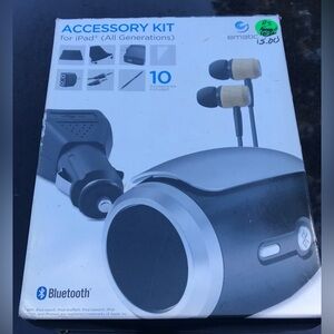 Ematic Universal Accessory Kit Fir Ipod & MP3 Players-Bluetooth